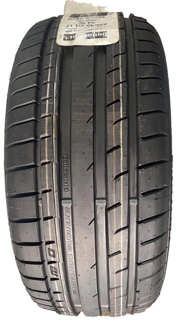 Continental Extreme Contact DW 235/45/17 94W